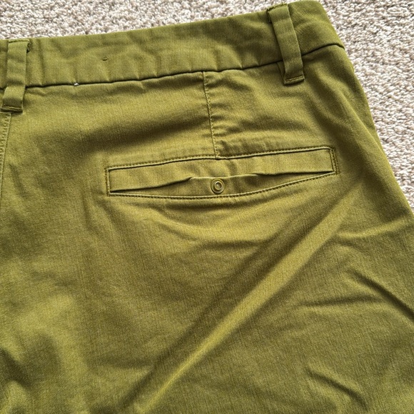 Men’s Lululemon Shorts: Commission Classic Fit - Picture 4 of 6